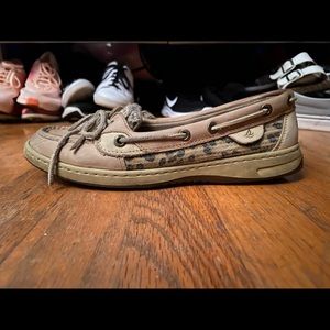 Women’s size 8 Sperrys